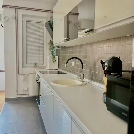 “sofia” Πίροτ